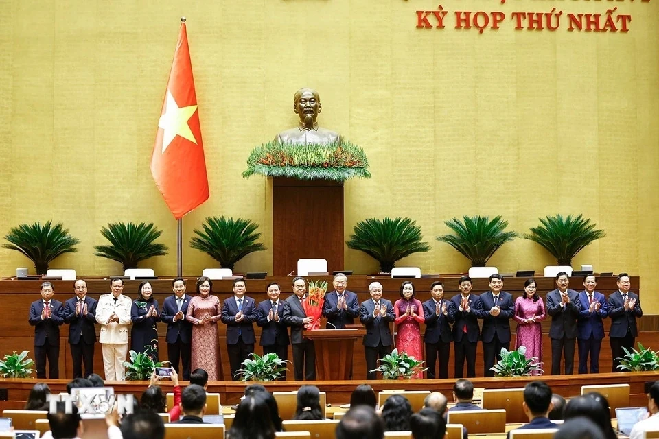 Quốc hội khóa XVI bầu 6 Phó Chủ tịch Quốc hội, trong đó có 2 thành viên là nữ