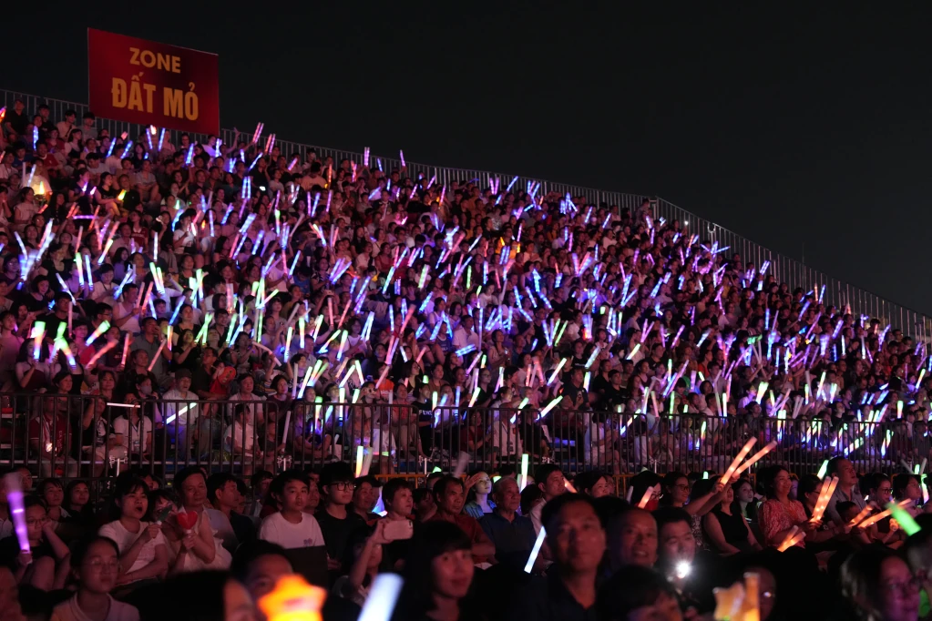 “Thanh âm kỷ nguyên mới” vang trên Đất mỏ anh hùng