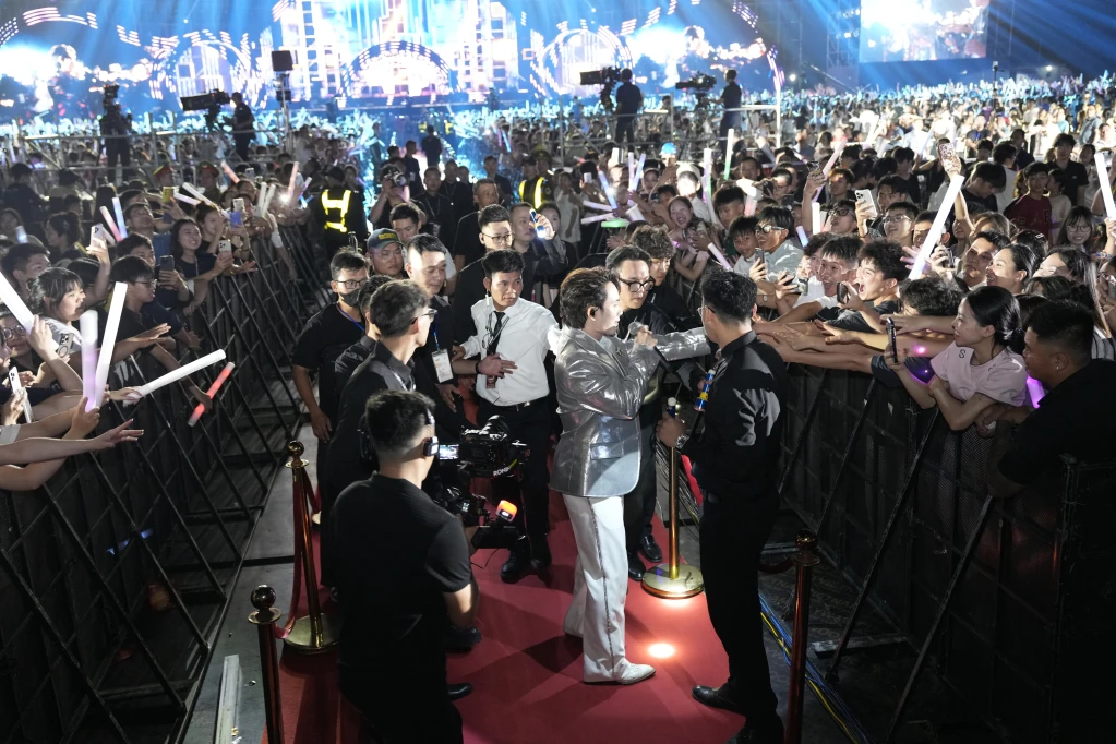 “Thanh âm kỷ nguyên mới” vang trên Đất mỏ anh hùng