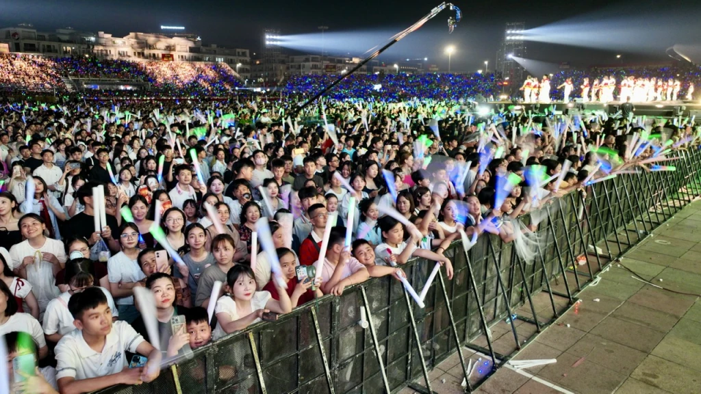 “Thanh âm kỷ nguyên mới” vang trên Đất mỏ anh hùng