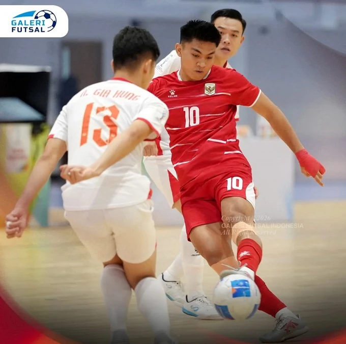 Tranh cãi thẻ đỏ của HLV Popov; Trọng tài Đông Nam Á vắng bóng tại World Cup 2026
