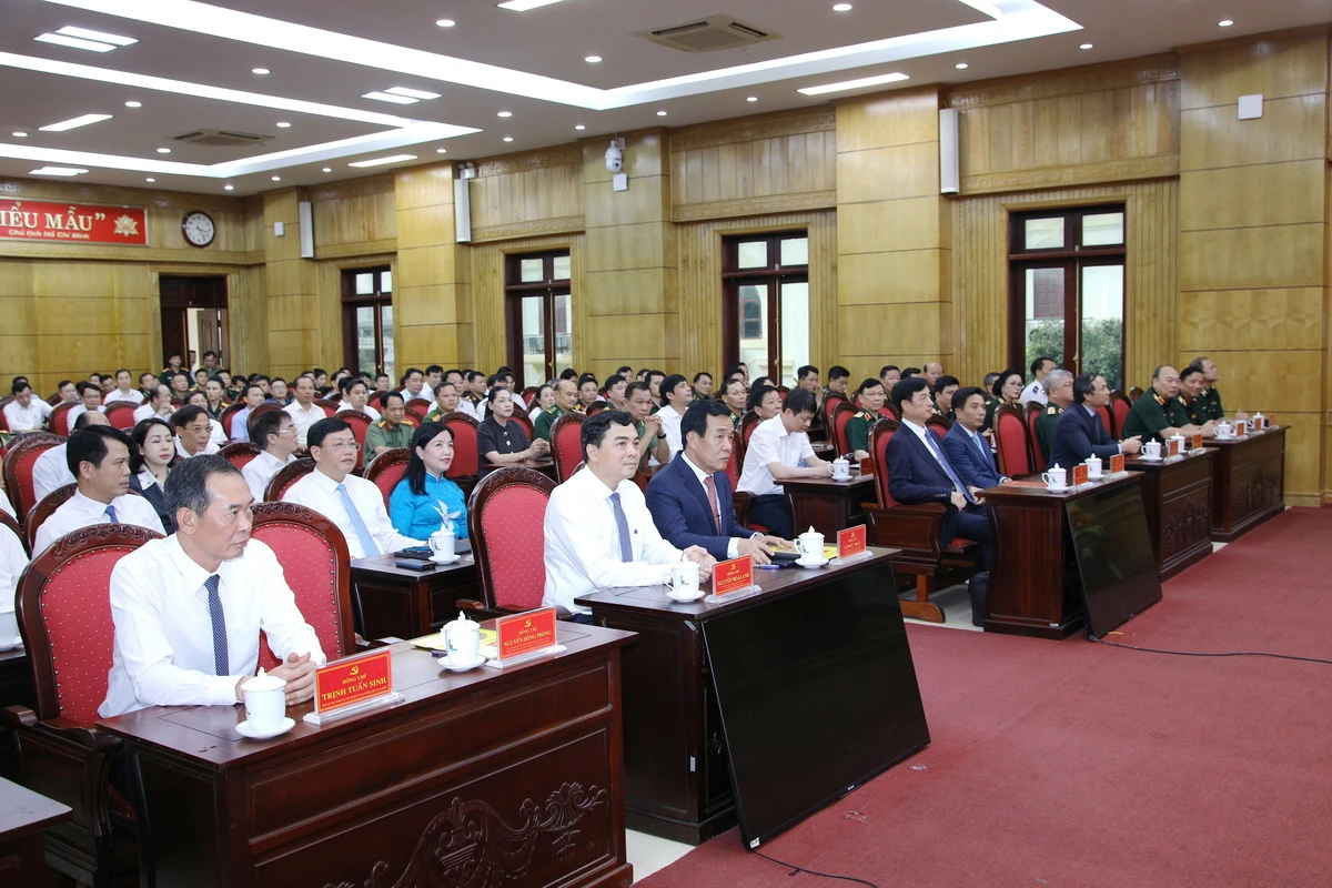Bộ Chính trị điều động, phân công đồng chí Thượng tướng Lê Đức Thái giữ chức Bí thư Tỉnh ủy Thanh Hóa
