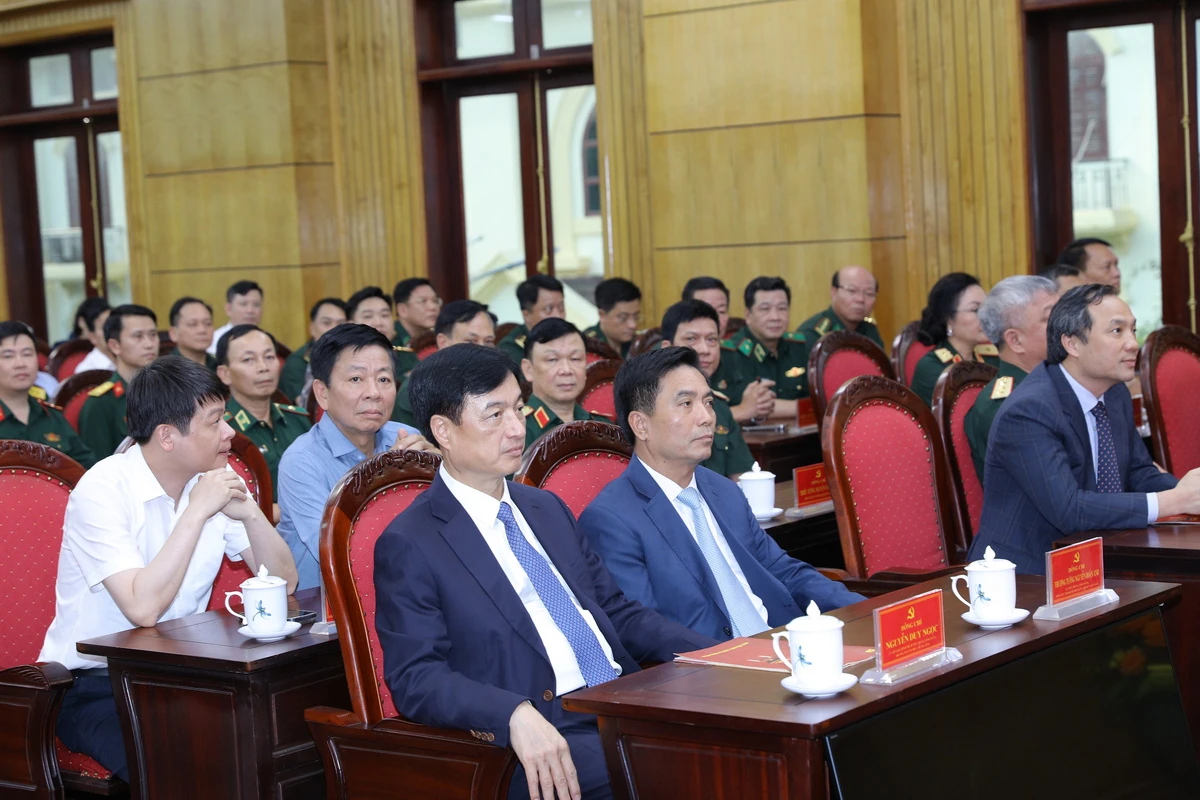 Bộ Chính trị điều động, phân công đồng chí Thượng tướng Lê Đức Thái giữ chức Bí thư Tỉnh ủy Thanh Hóa