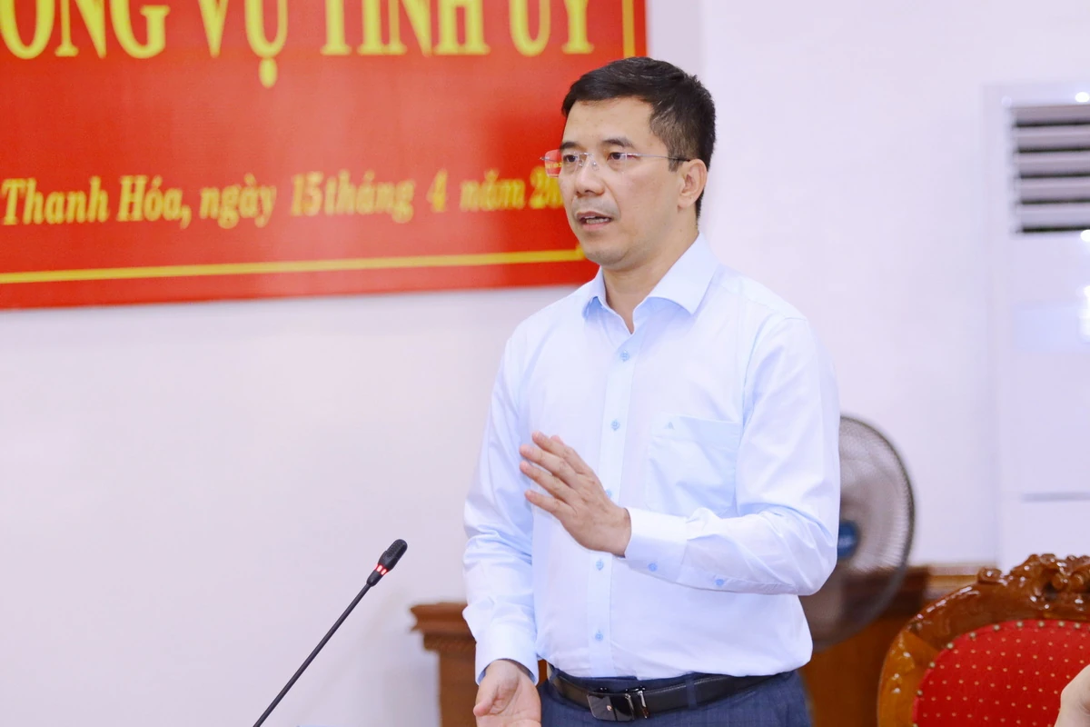 Hội nghị Ban Thường vụ Tỉnh ủy cho ý kiến về chính sách chuyển đổi nghề, giải bản tàu cá và nhiều nội dung quan trọng khác