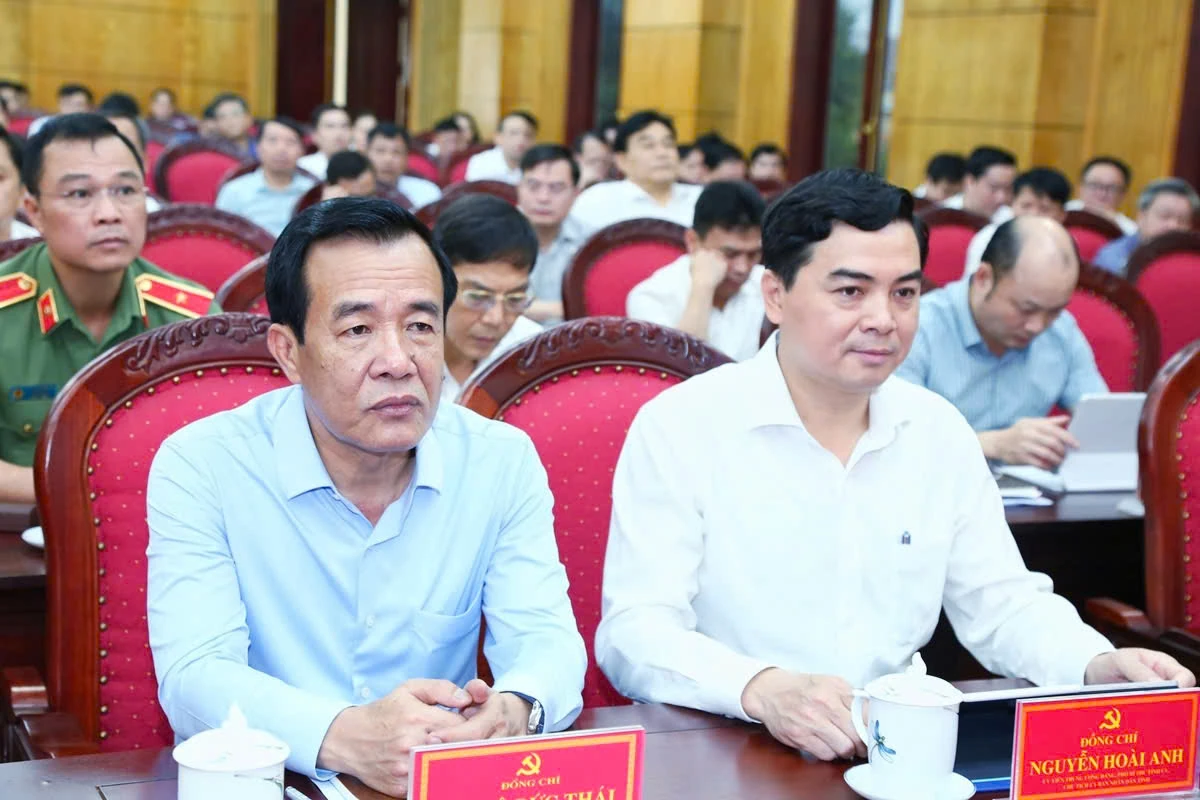 Hội nghị toàn quốc nghiên cứu, học tập, quán triệt và triển khai thực hiện Nghị quyết Hội nghị lần thứ hai Ban Chấp hành Trung ương Đảng khóa XIV