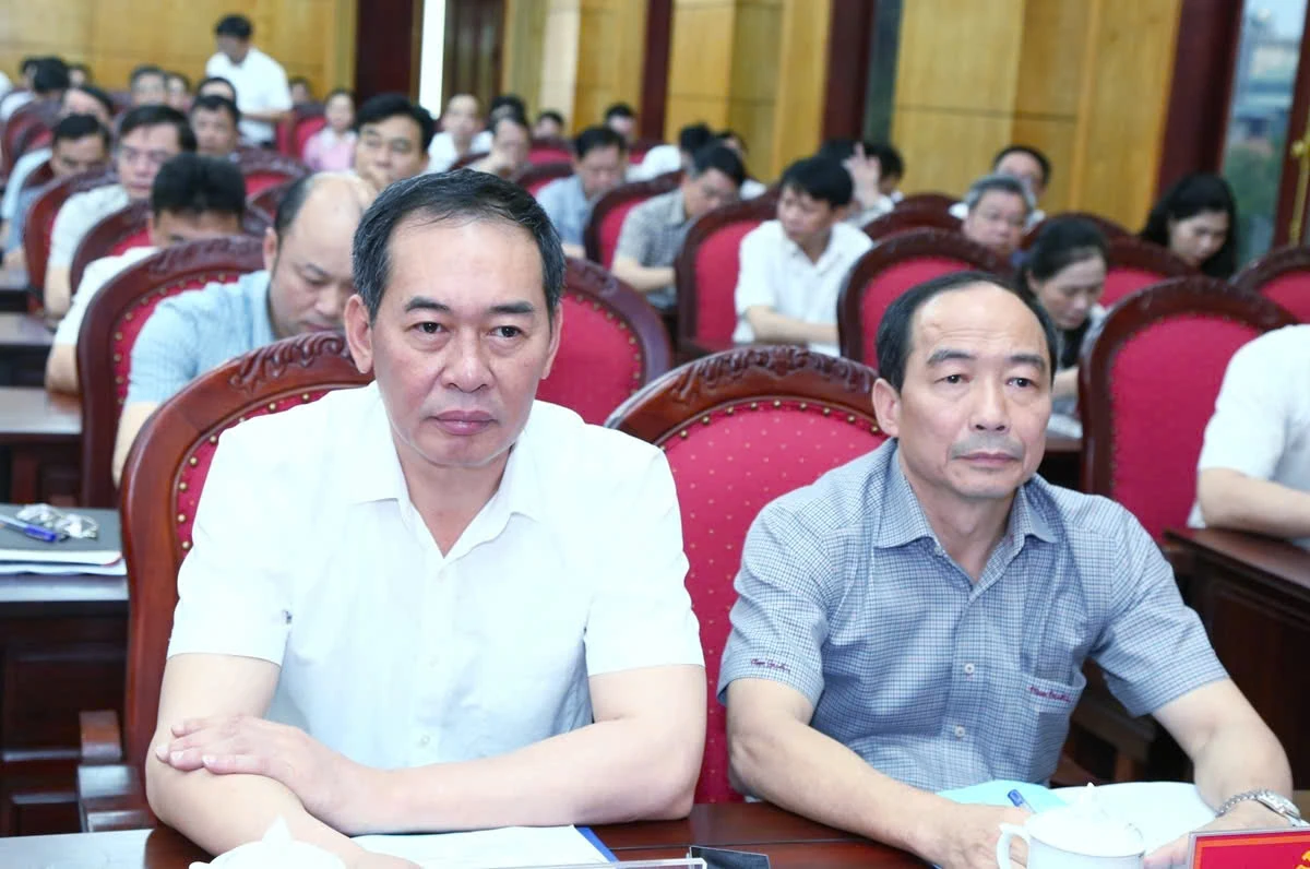 Hội nghị toàn quốc nghiên cứu, học tập, quán triệt và triển khai thực hiện Nghị quyết Hội nghị lần thứ hai Ban Chấp hành Trung ương Đảng khóa XIV