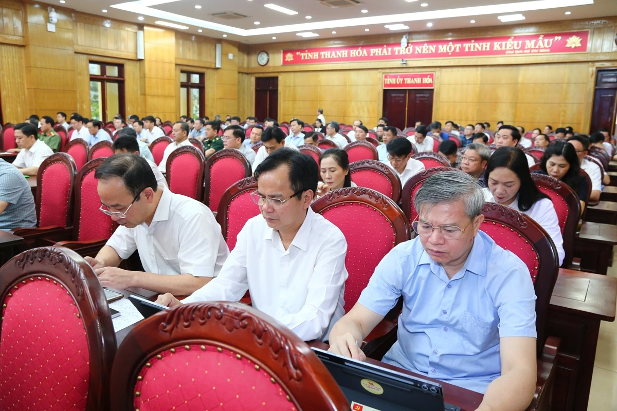 Hội nghị toàn quốc nghiên cứu, học tập, quán triệt và triển khai thực hiện Nghị quyết Hội nghị lần thứ hai Ban Chấp hành Trung ương Đảng khóa XIV