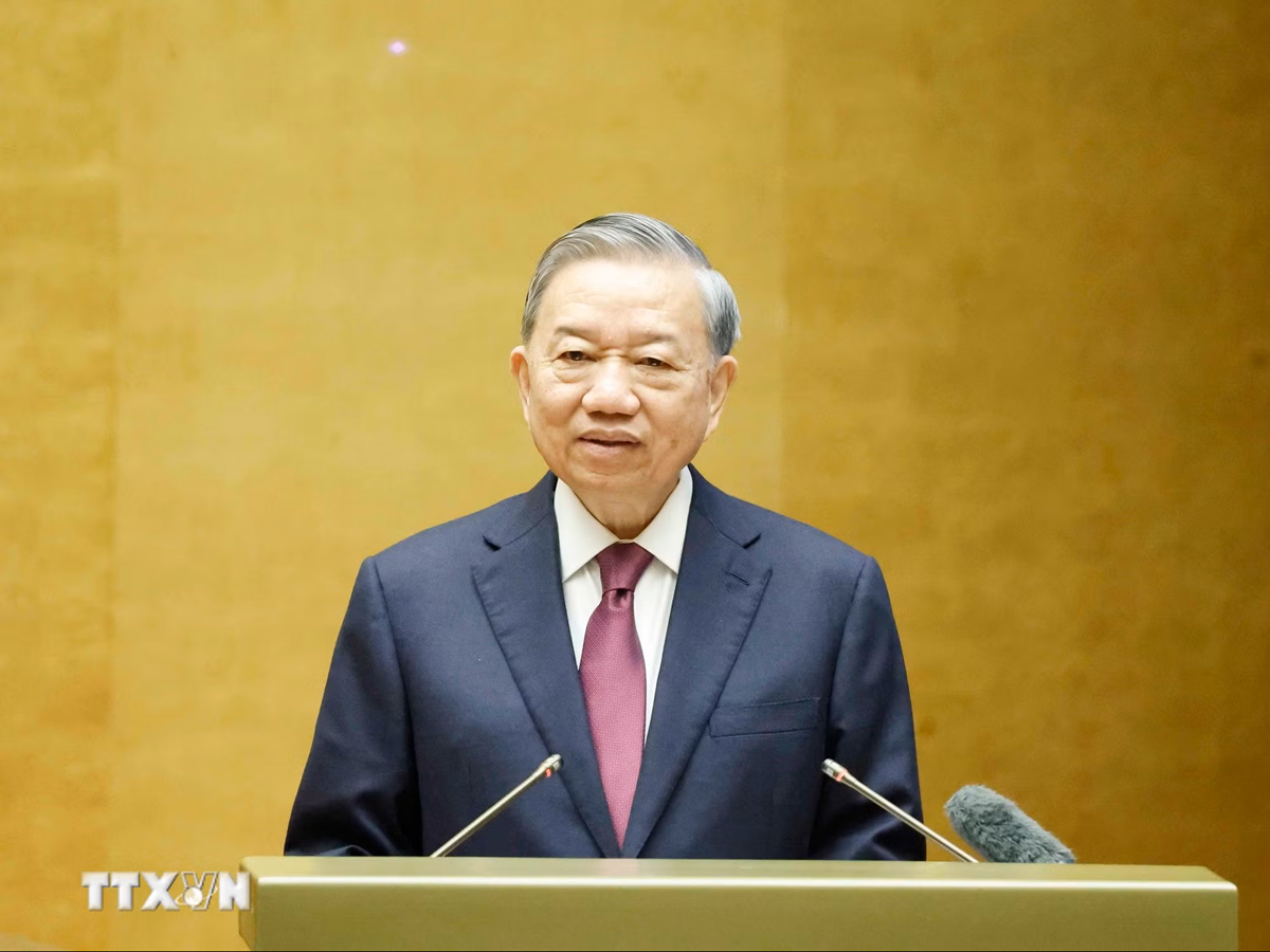 Hội nghị toàn quốc nghiên cứu, học tập, quán triệt và triển khai thực hiện Nghị quyết Hội nghị lần thứ hai Ban Chấp hành Trung ương Đảng khóa XIV