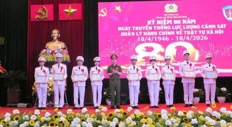 Kỷ niệm 80 năm Ngày truyền thống lực lượng Cảnh sát QLHC về TTXH