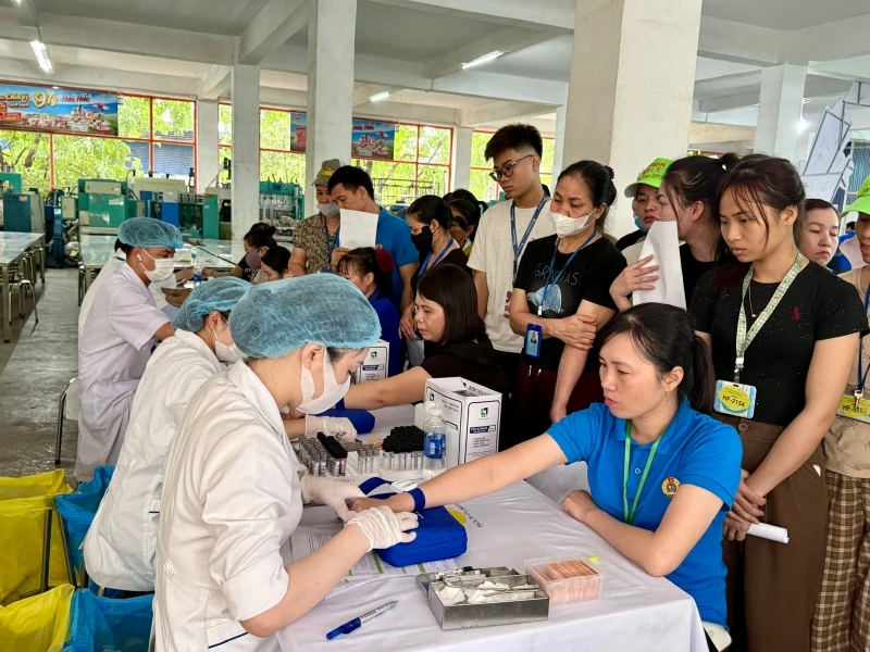 Khám sức khỏe miễn phí cho hơn 100 đoàn viên, công nhân lao động