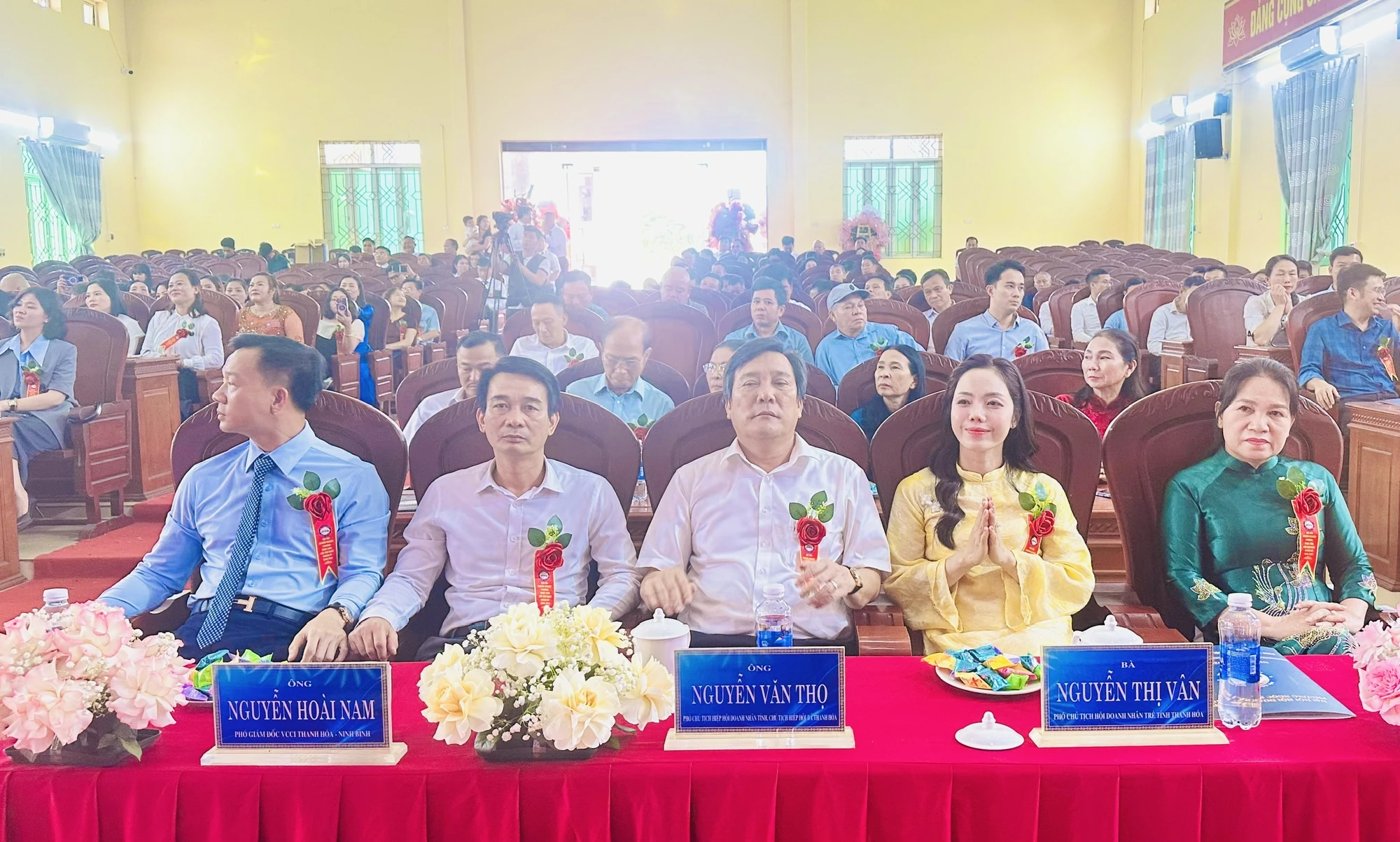 Phát huy vai trò cầu nối giữa doanh nghiệp với chính quyền địa phương