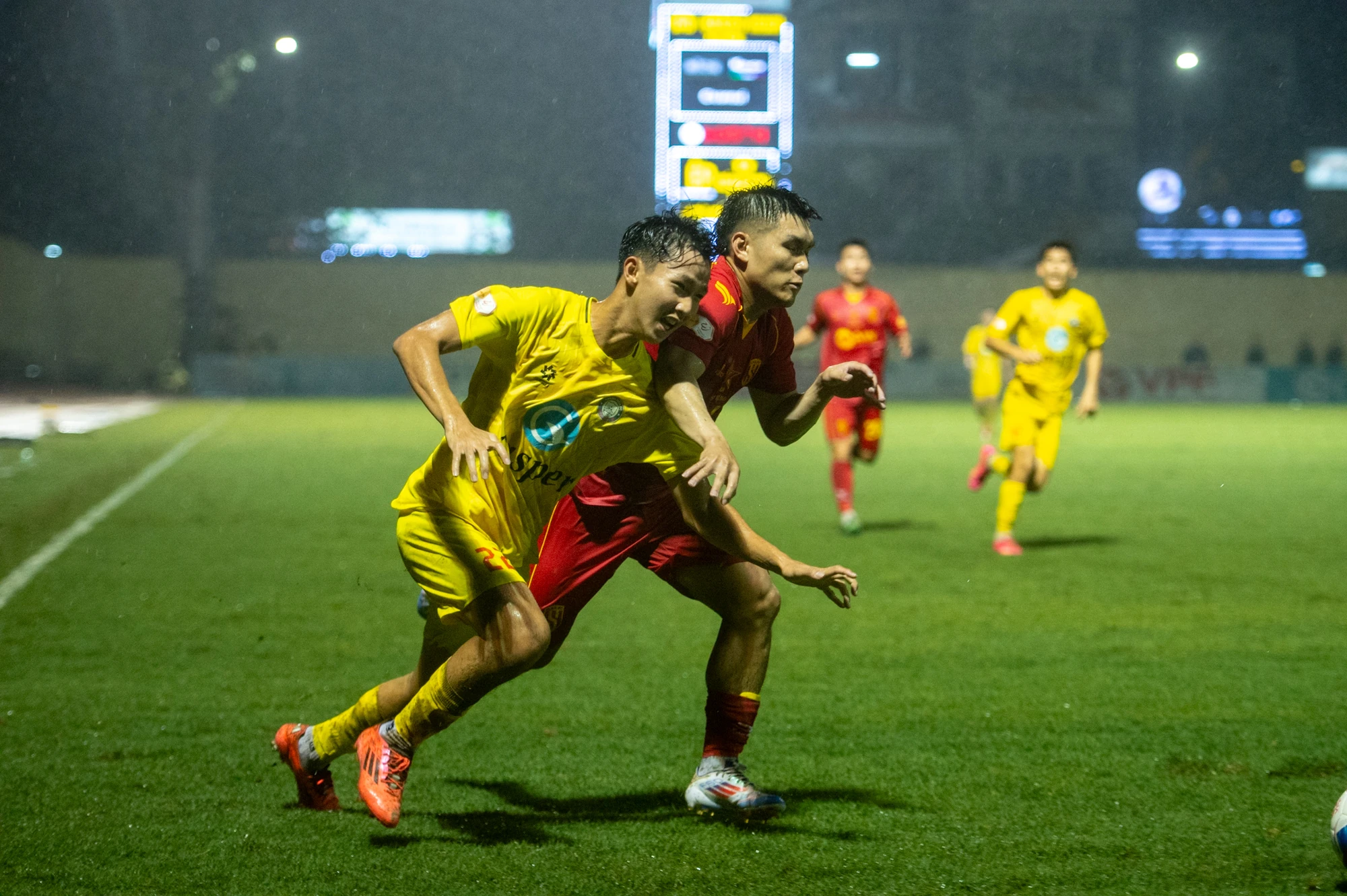 Đông Á Thanh Hóa - SLNA: Chủ nhà chồng chất khó khăn