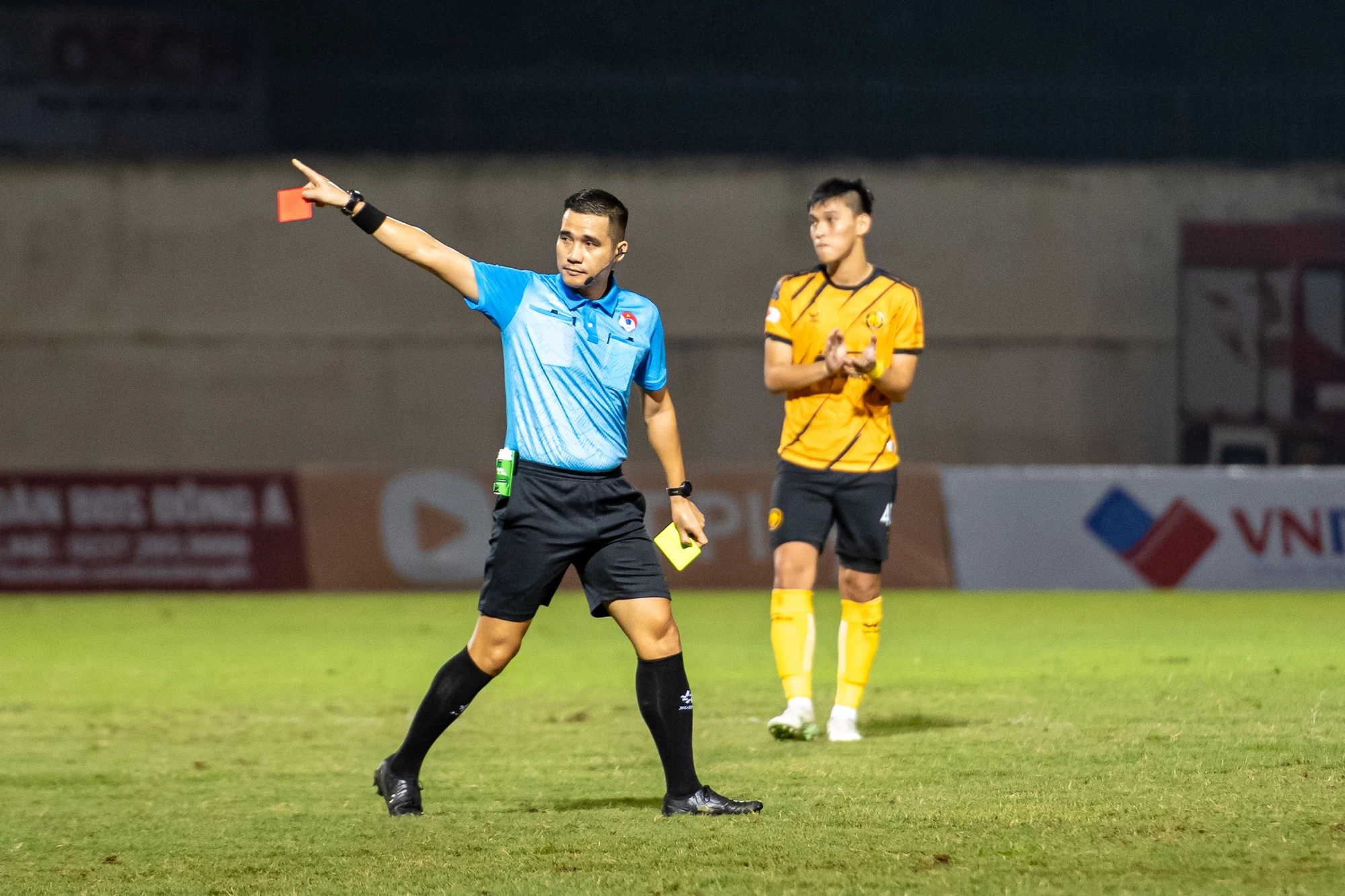 Đông Á Thanh Hoá chia điểm tiếc nuối trước SLNA