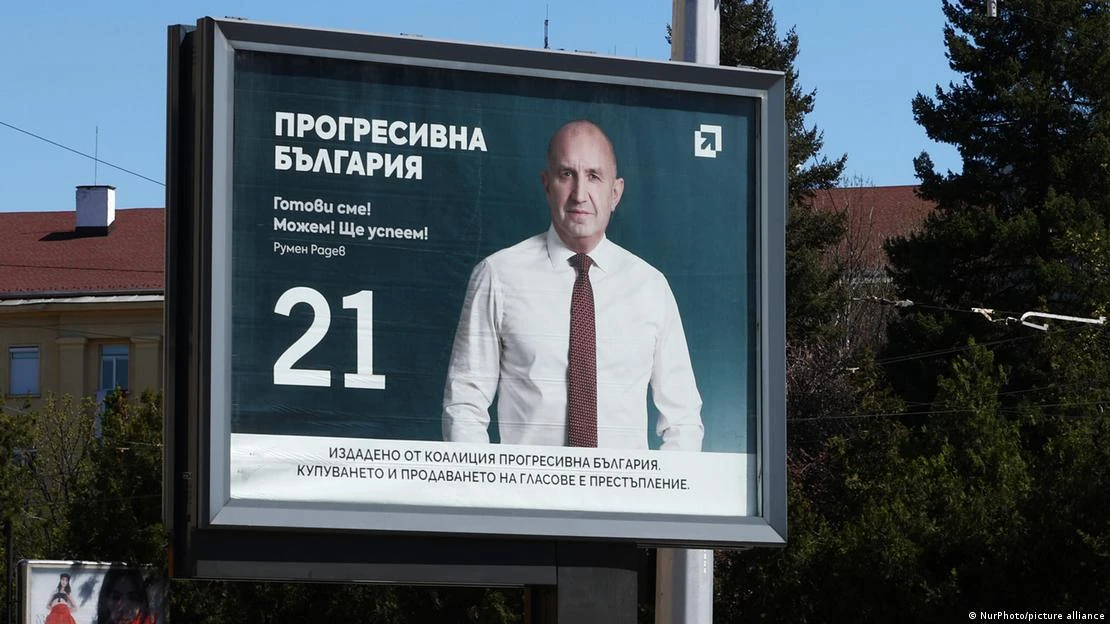 Bầu cử Bulgaria: Cựu Tổng thống thân Nga Rumen Radev chiếm ưu thế