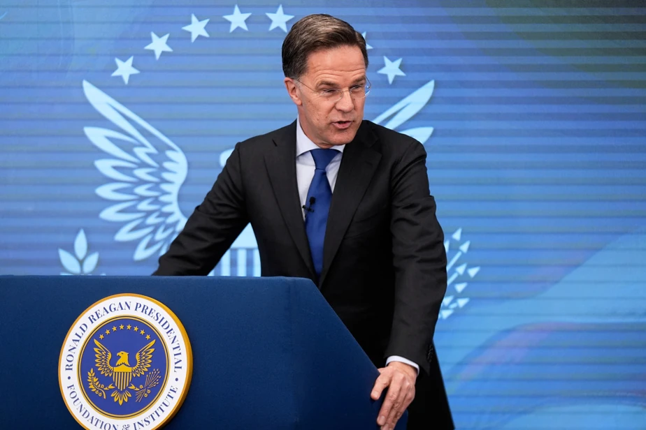 NATO cam kết hỗ trợ quân sự ổn định, bền vững cho Ukraine