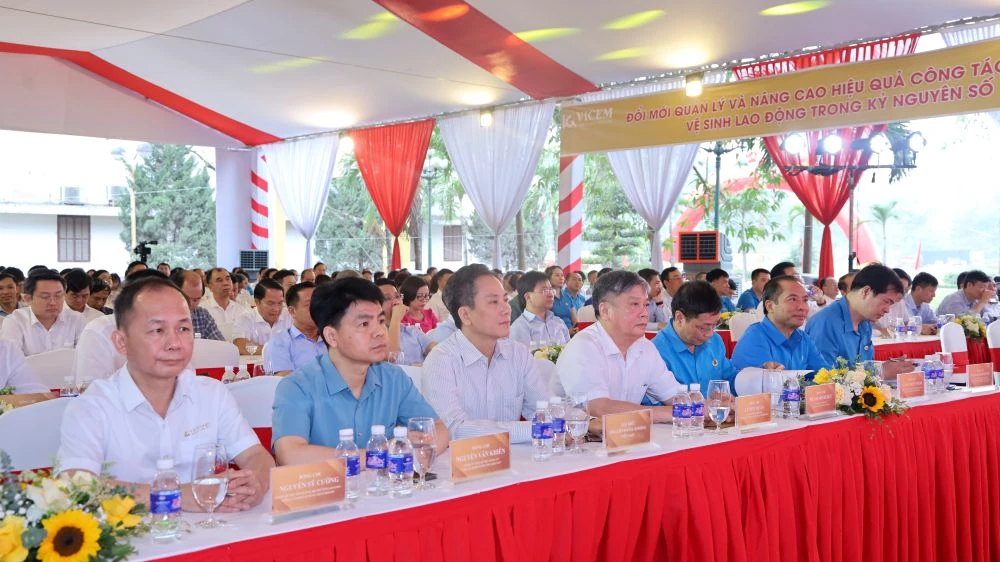 VICEM phát động Tháng Công nhân và Tháng hành động về An toàn, vệ sinh lao động 2026