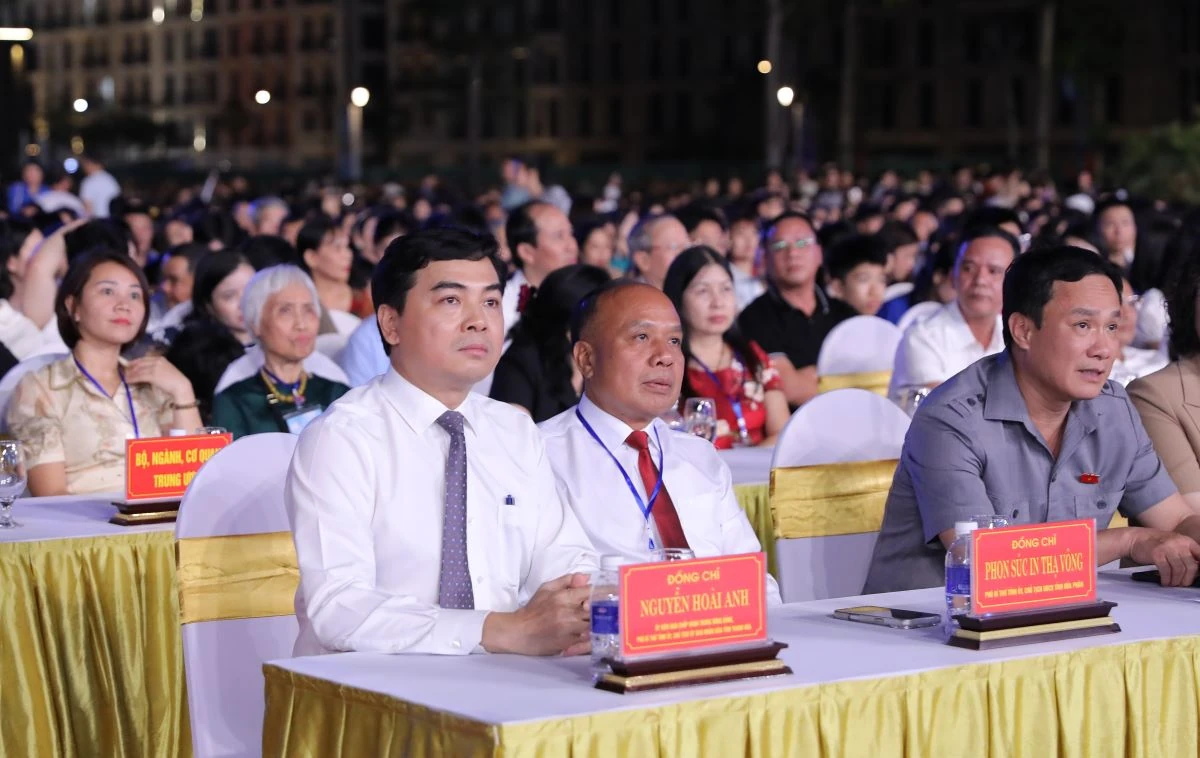 Khai mạc Lễ hội du lịch Sầm Sơn năm 2026: “Sầm Sơn - Khát vọng rực rỡ”