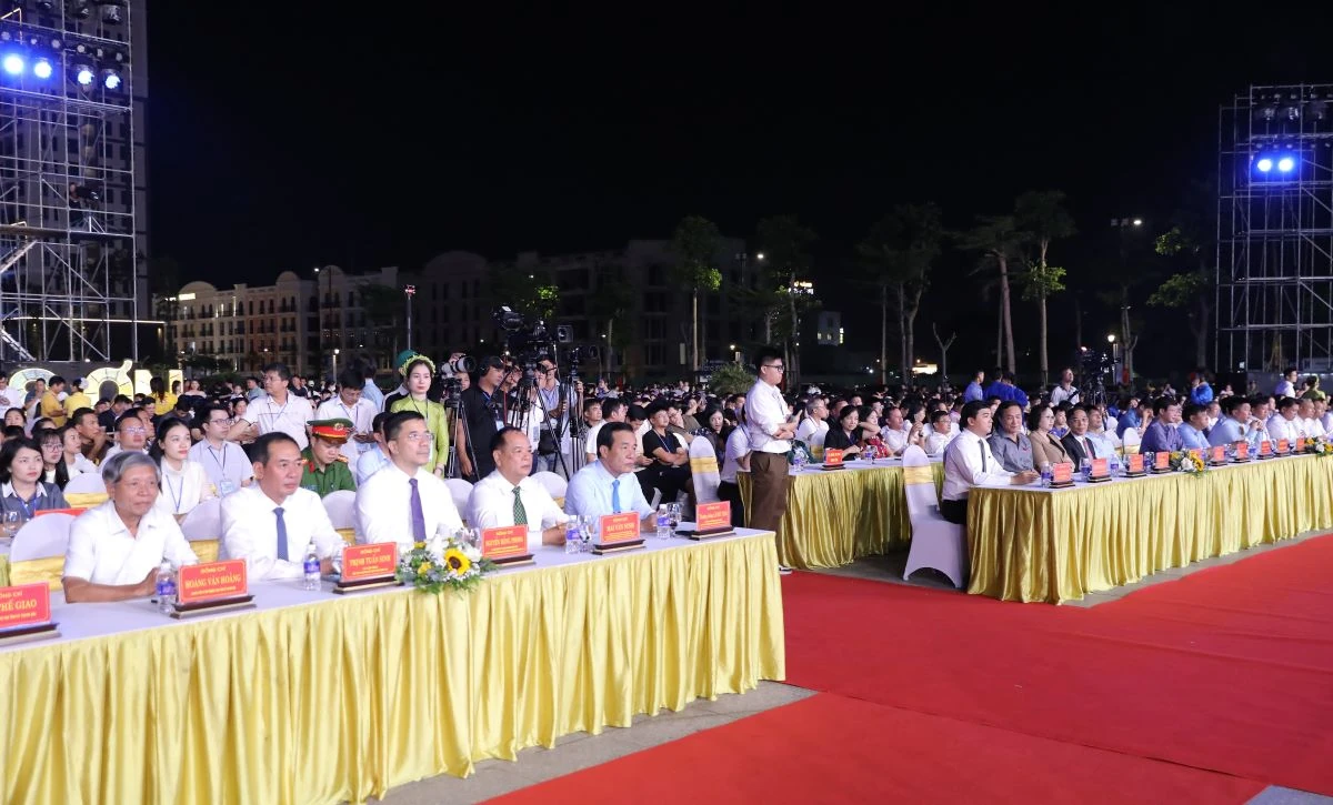 Khai mạc Lễ hội du lịch Sầm Sơn năm 2026: “Sầm Sơn - Khát vọng rực rỡ”