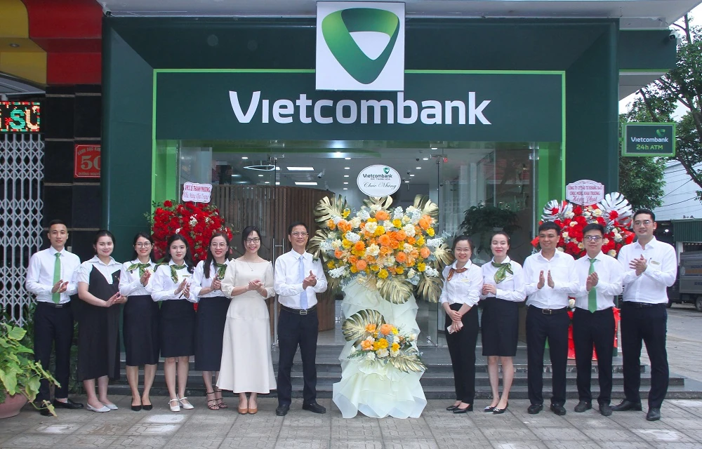 Vietcombank Bắc Thanh Hóa khai trương hoạt động Phòng giao dịch Sầm Sơn tại địa điểm mới