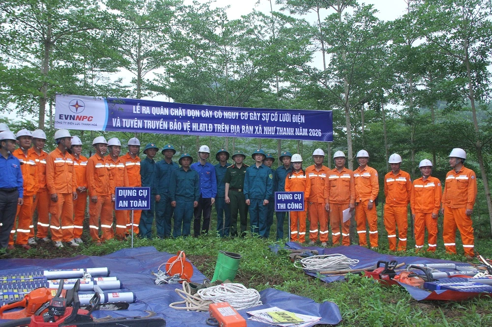 Ra quân giải phóng hành lang an toàn lưới điện cao áp tại Như Thanh