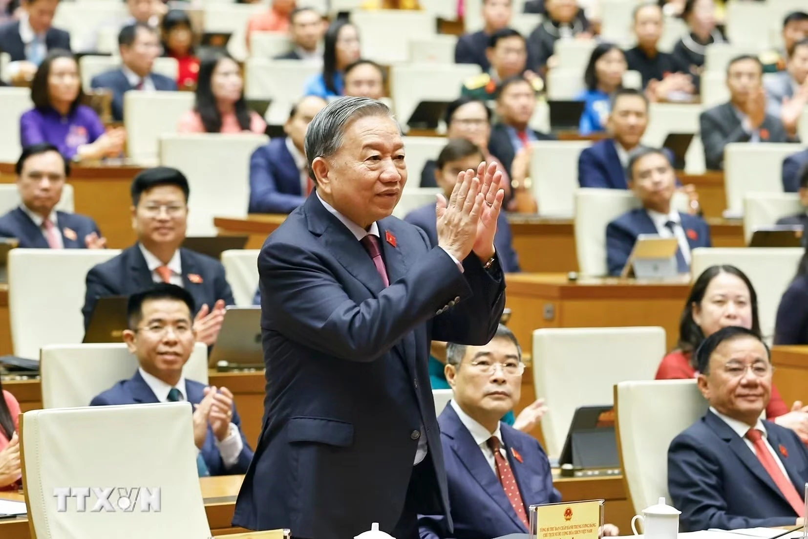 Bế mạc Kỳ họp thứ Nhất, Quốc hội khóa XVI: Tạo khí thế, niềm tin và động lực mới