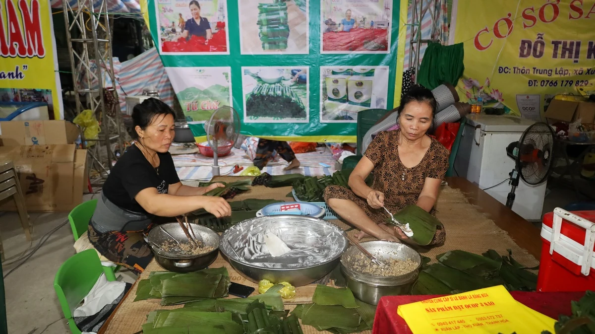 Nhiều sản phẩm OCOP hội tụ tại lễ hội Đền thờ Lê Hoàn