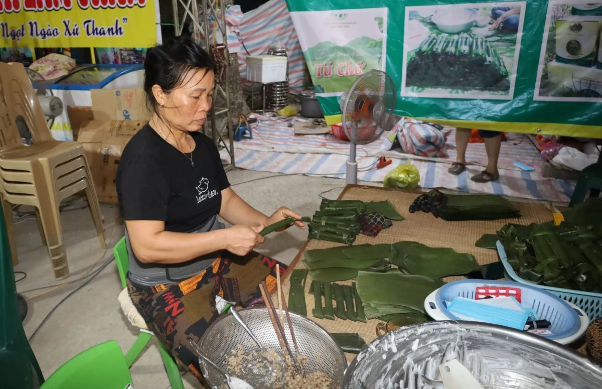 Nhiều sản phẩm OCOP hội tụ tại lễ hội Đền thờ Lê Hoàn