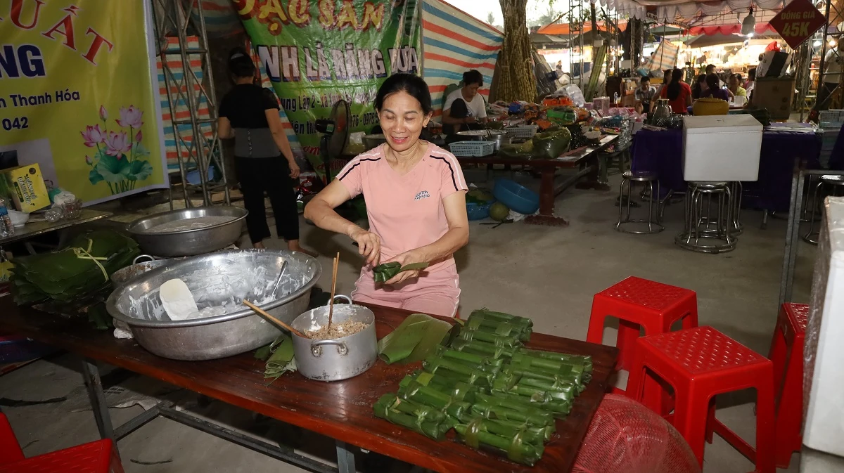 Nhiều sản phẩm OCOP hội tụ tại lễ hội Đền thờ Lê Hoàn
