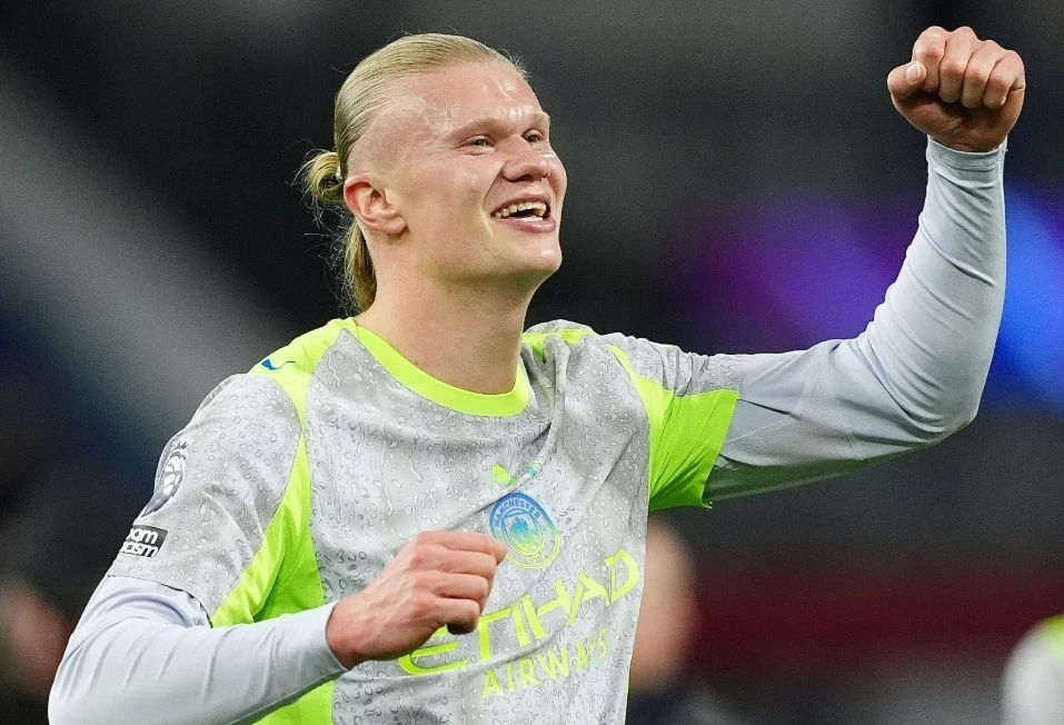 HLV Cristiano Roland đi vào lịch sử cùng U17 Việt Nam; Man City chiếm ngôi đầu Ngoại hạng Anh