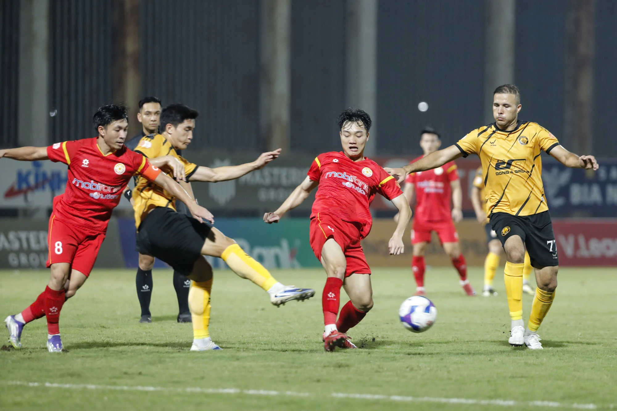 Đông Á Thanh Hóa vs PVF-CAND: 90 phút định đoạt số phận trụ hạng