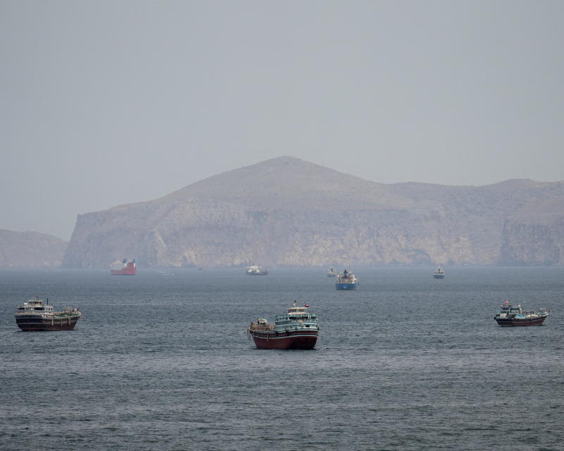 Eo biển Hormuz gia tăng căng thẳng, tiềm ẩn nhiều rủi ro đối với an ninh hàng hải và kinh tế toàn cầu