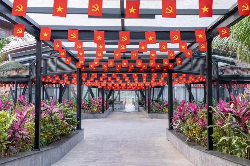 Lamori - bản hòa ca ngày thống nhất