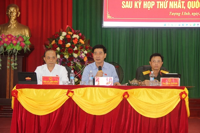 Đại biểu Quốc hội tiếp xúc cử tri xã Tượng Lĩnh