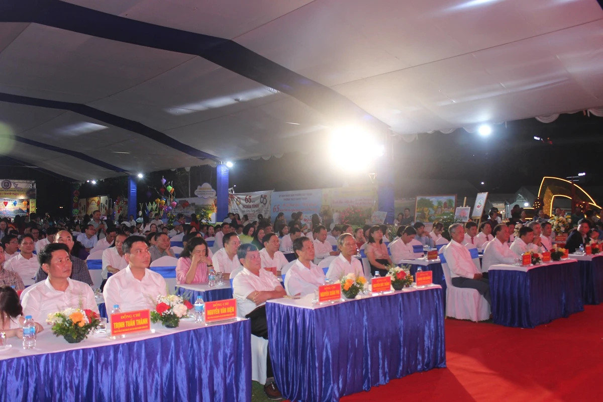 Khai mạc Tuần Văn hóa kỷ niệm 65 năm kết nghĩa thị xã Thanh Hóa - thị xã Hội An