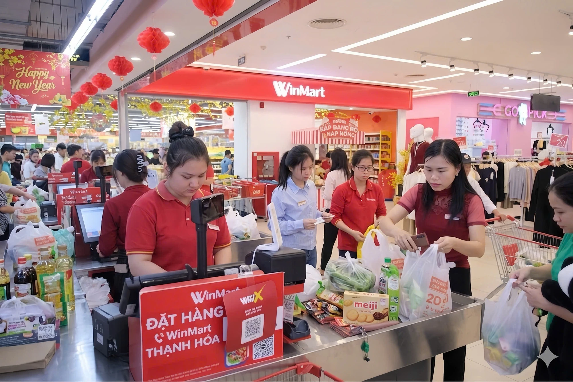 Nghỉ lễ nhưng không nghỉ việc