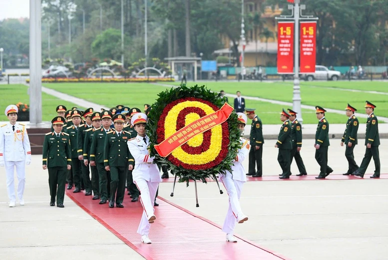 Lãnh đạo Đảng, Nhà nước vào Lăng viếng Chủ tịch Hồ Chí Minh nhân kỷ niệm 51 năm Ngày giải phóng miền Nam, thống nhất đất nước