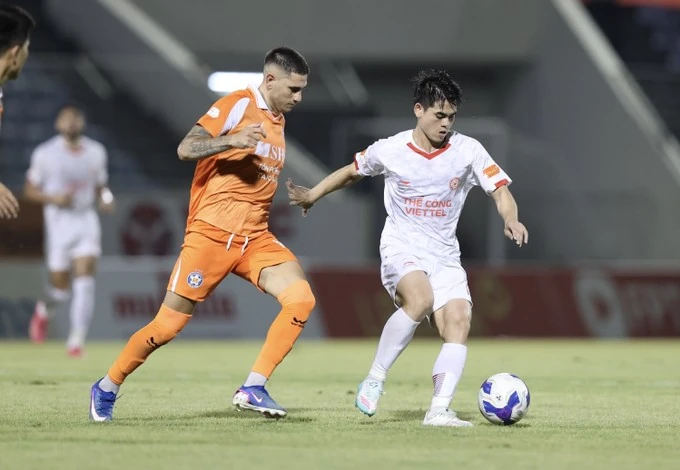 Công an Hà Nội chạm một tay vào chức vô địch; Chelsea hẹn Man City tại chung kết FA Cup
