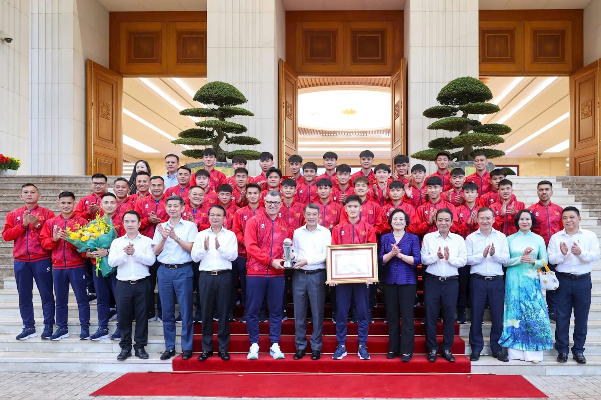 Geovane Magno nhập tịch thành công; Arsenal cầm chân Atletico Madrid tại bán kết Champions League