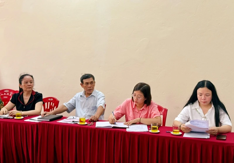 MTTQ phường Hạc Thành giám sát việc thực hiện Luật Dân chủ ở cơ sở tại tổ dân phố Ngọc Trạo 8