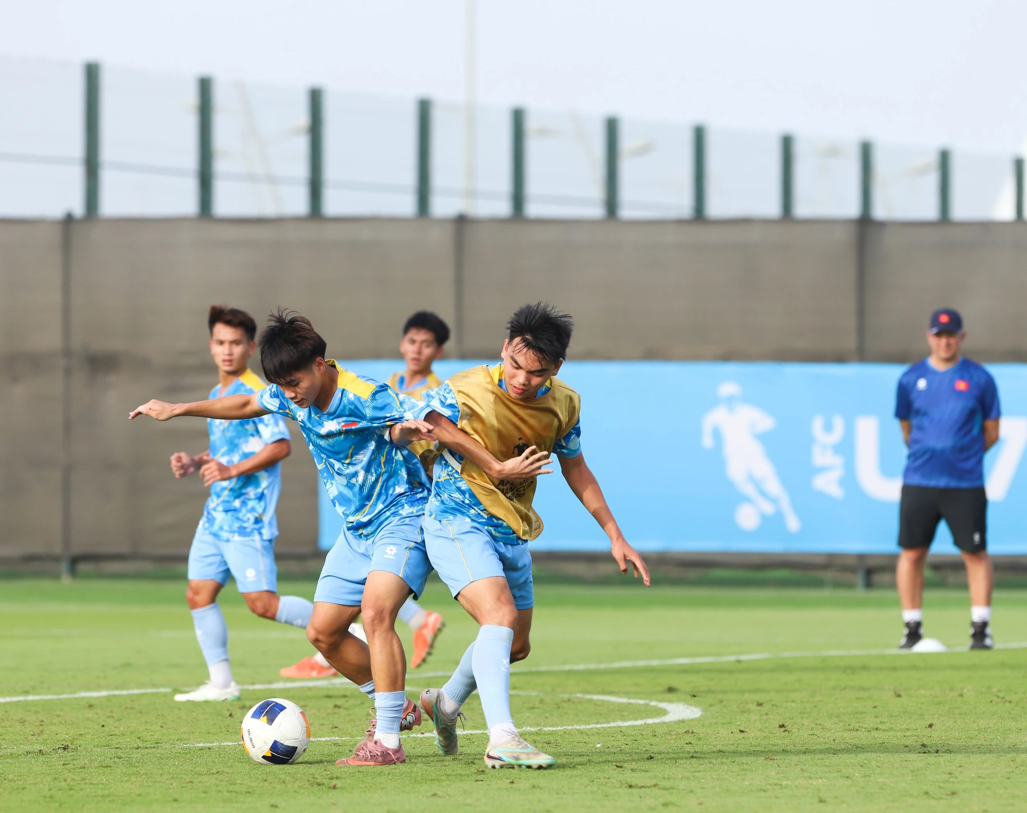 Đội tuyển Việt Nam rơi vào bảng đấu khó tại Asian Cup 2027; CLB Nam Định bác bỏ tin đồn nhà tài trợ rút lui