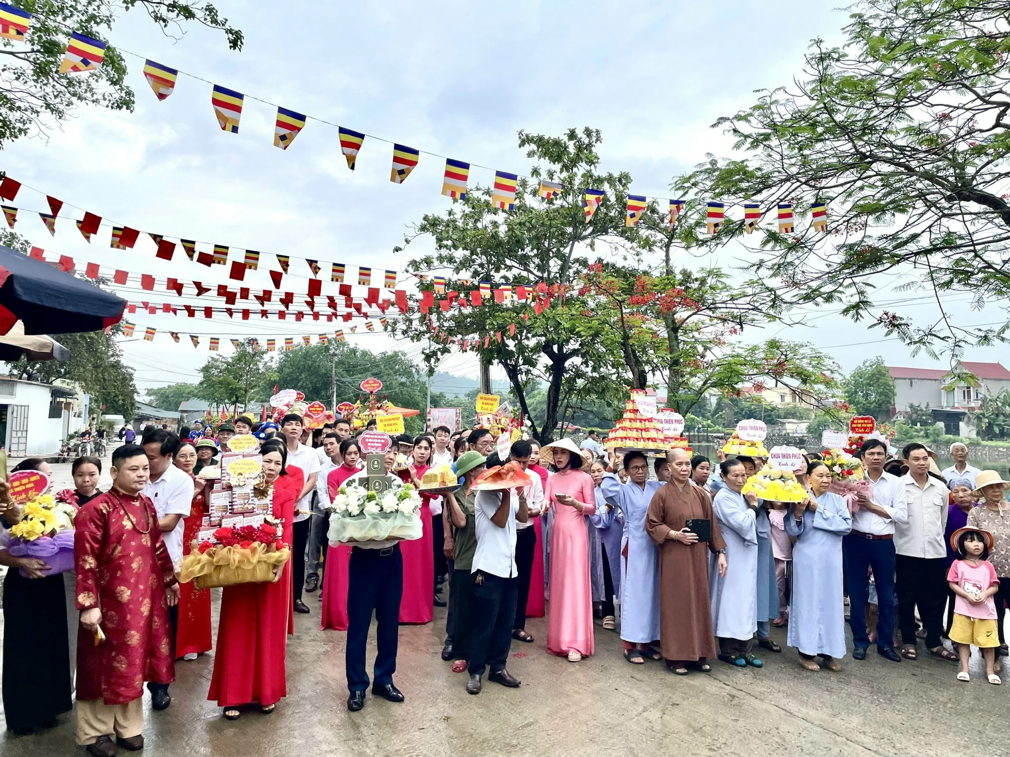 Lễ hội Phủ Nhì - Dấu ấn văn hoá, lịch sử của vùng đất Định Hoà