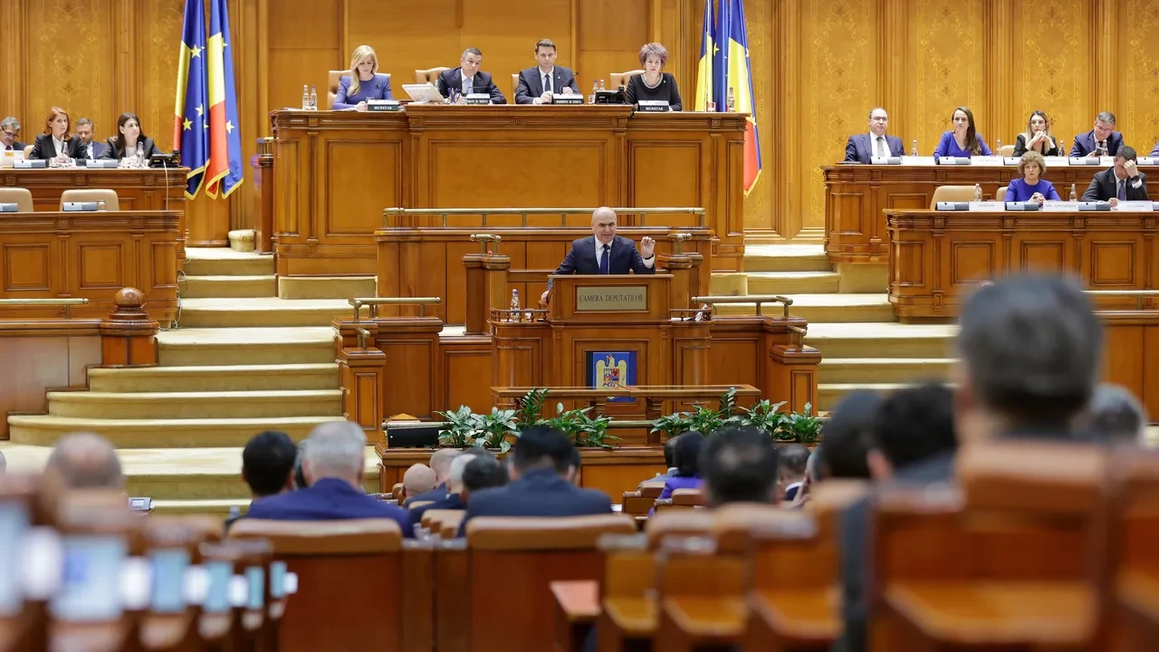 Romania khởi động tham vấn lập chính phủ mới sau khủng hoảng chính trị