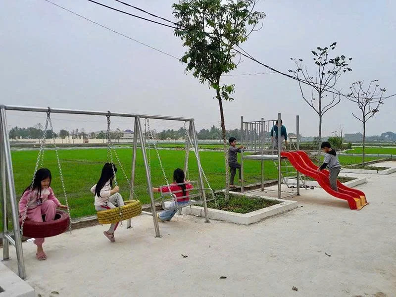 Mong mỏi một sân chơi an toàn cho trẻ dịp hè