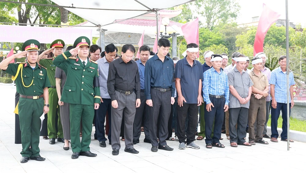 Xã Thiệu Hóa đón nhận và an táng hài cốt liệt sỹ Phạm Văn Quế 