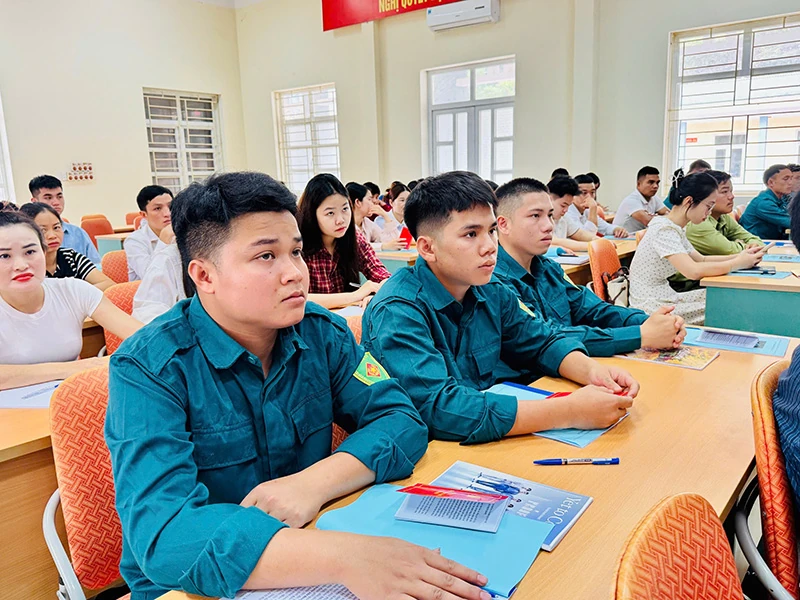 Mường Lát: Khai giảng lớp bồi dưỡng nhận thức về Đảng đợt 1 năm 2026