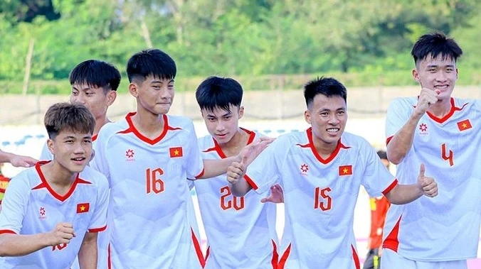 Lộ diện trọng tài bắt chung kết Champions League; U17 Việt Nam: Hy vọng cuối của Đông Nam Á đua vé dự World Cup