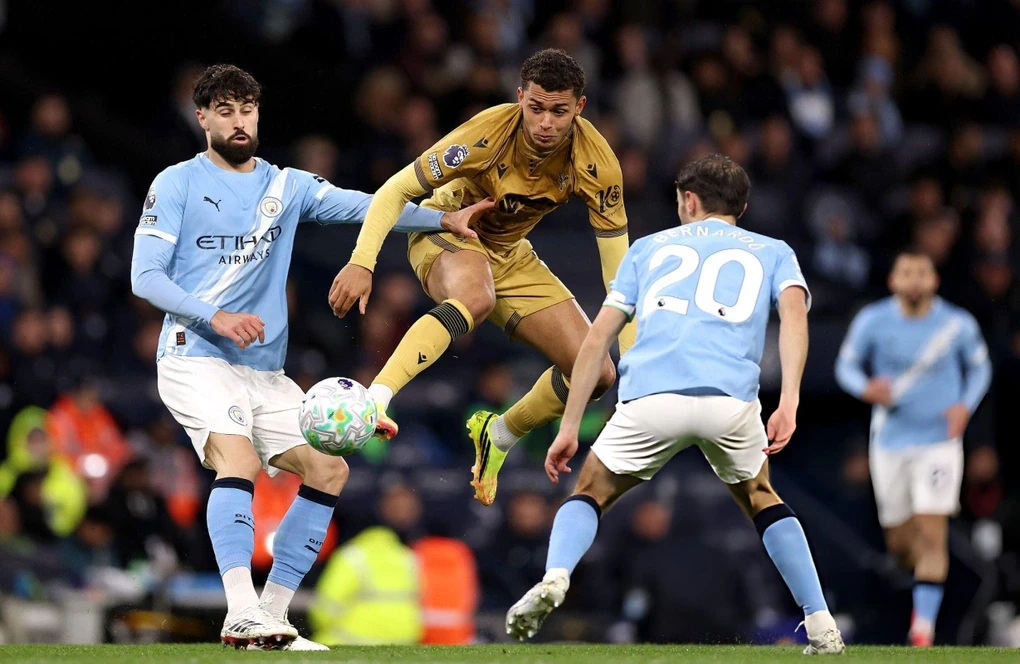 U17 Việt Nam lần đầu tiên giành vé dự World Cup; Man City phả hơi nóng vào ngôi đầu của Arsenal