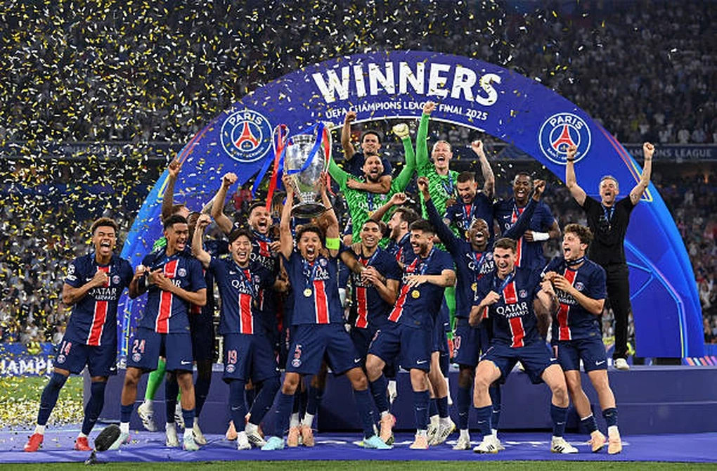 U17 Việt Nam lần đầu tiên giành vé dự World Cup; Man City phả hơi nóng vào ngôi đầu của Arsenal