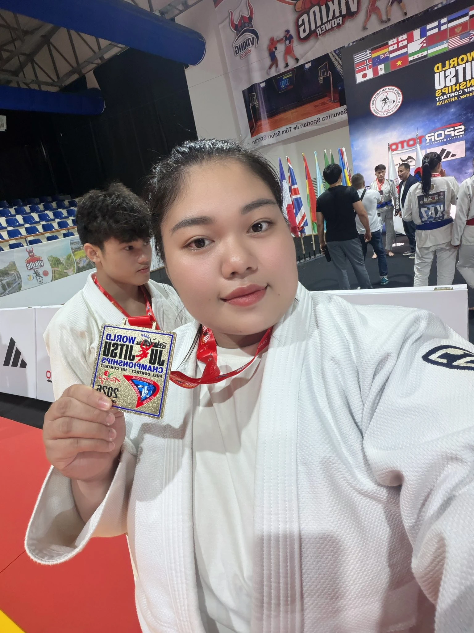 HLV Deschamps gạch tên Camavinga khỏi tuyển Pháp dự World Cup 2026; Võ sỹ Jujitsu xứ Thanh giành 2 HCV tại giải Vô địch Thế giới
