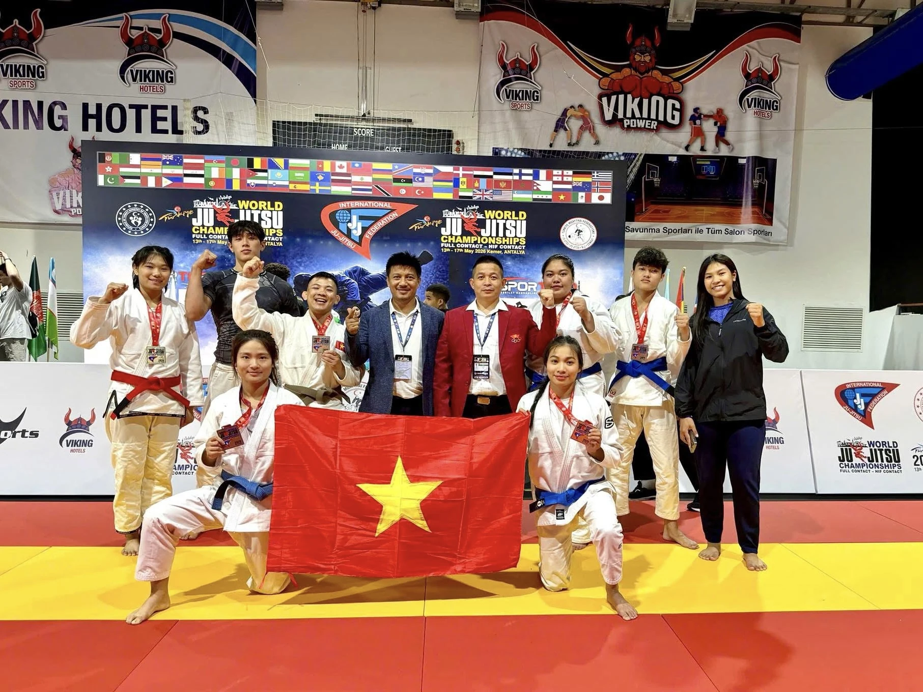HLV Deschamps gạch tên Camavinga khỏi tuyển Pháp dự World Cup 2026; Võ sỹ Jujitsu xứ Thanh giành 2 HCV tại giải Vô địch Thế giới